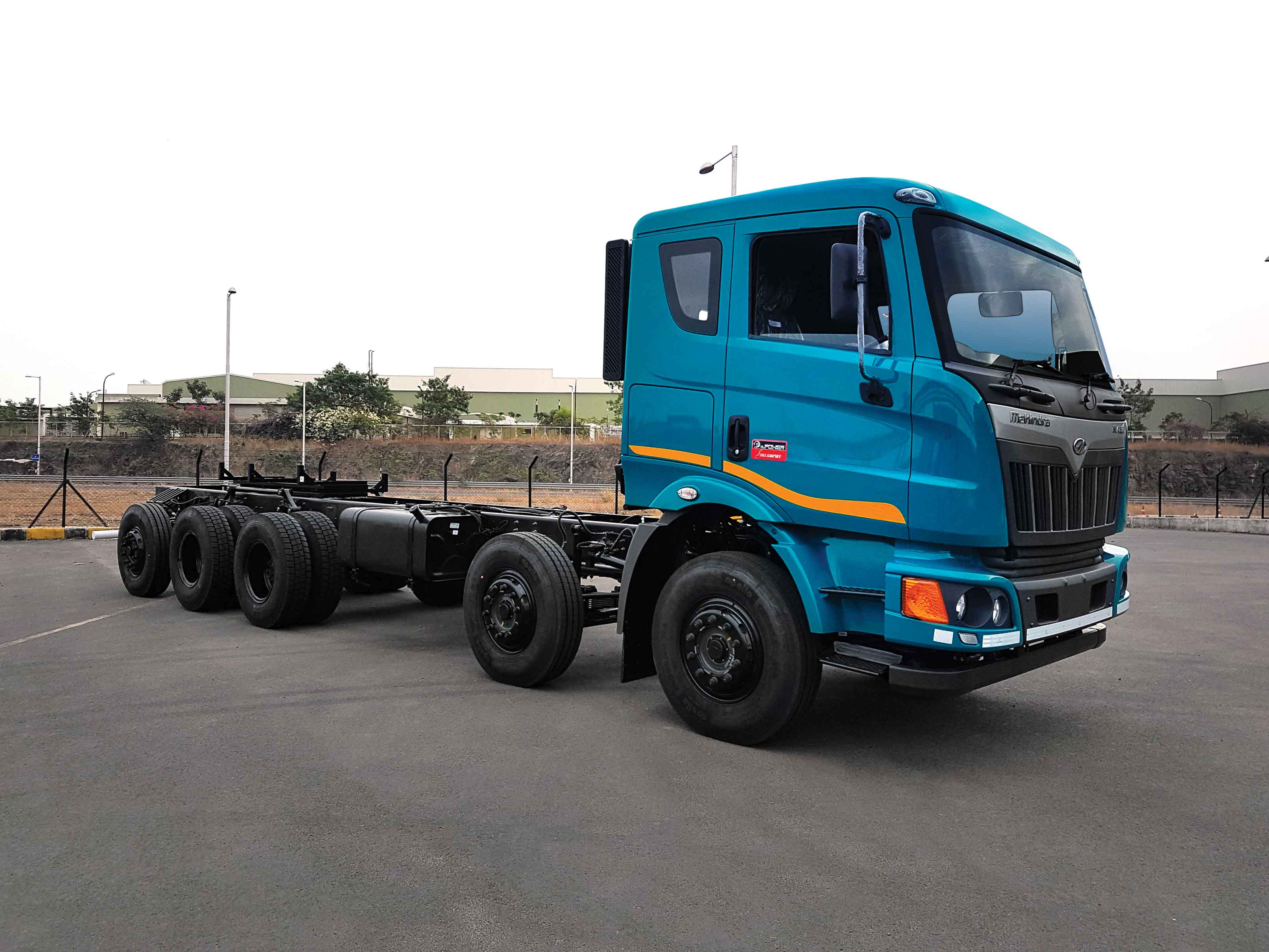 Mahindra introduces a set of industry first service offerings for its BLAZO HCV truck customers
