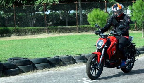 Now, you can buy a Revolt bike outright from Rs. 84,999