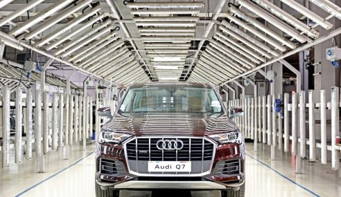 Audi Q7 gets a Special Edition for the festive season with exclusive color and equipment