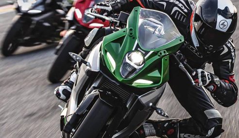 Benelli Tornado 402 sports bike with built-in dash camera