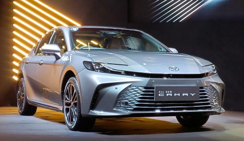 2024 Toyota Camry launched in India; prices start at Rs. 48 lakh